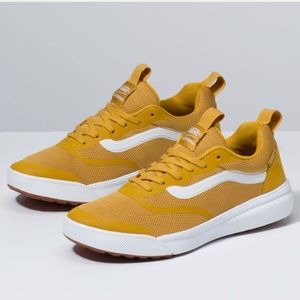 VANS NWT Ultrarange Rapidweld Size 9.5 W/ 8 M